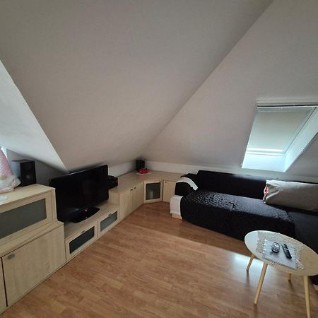 Oddih V Mirnem In Zelenem Okolju Apartment Skofljica Bagian luar foto
