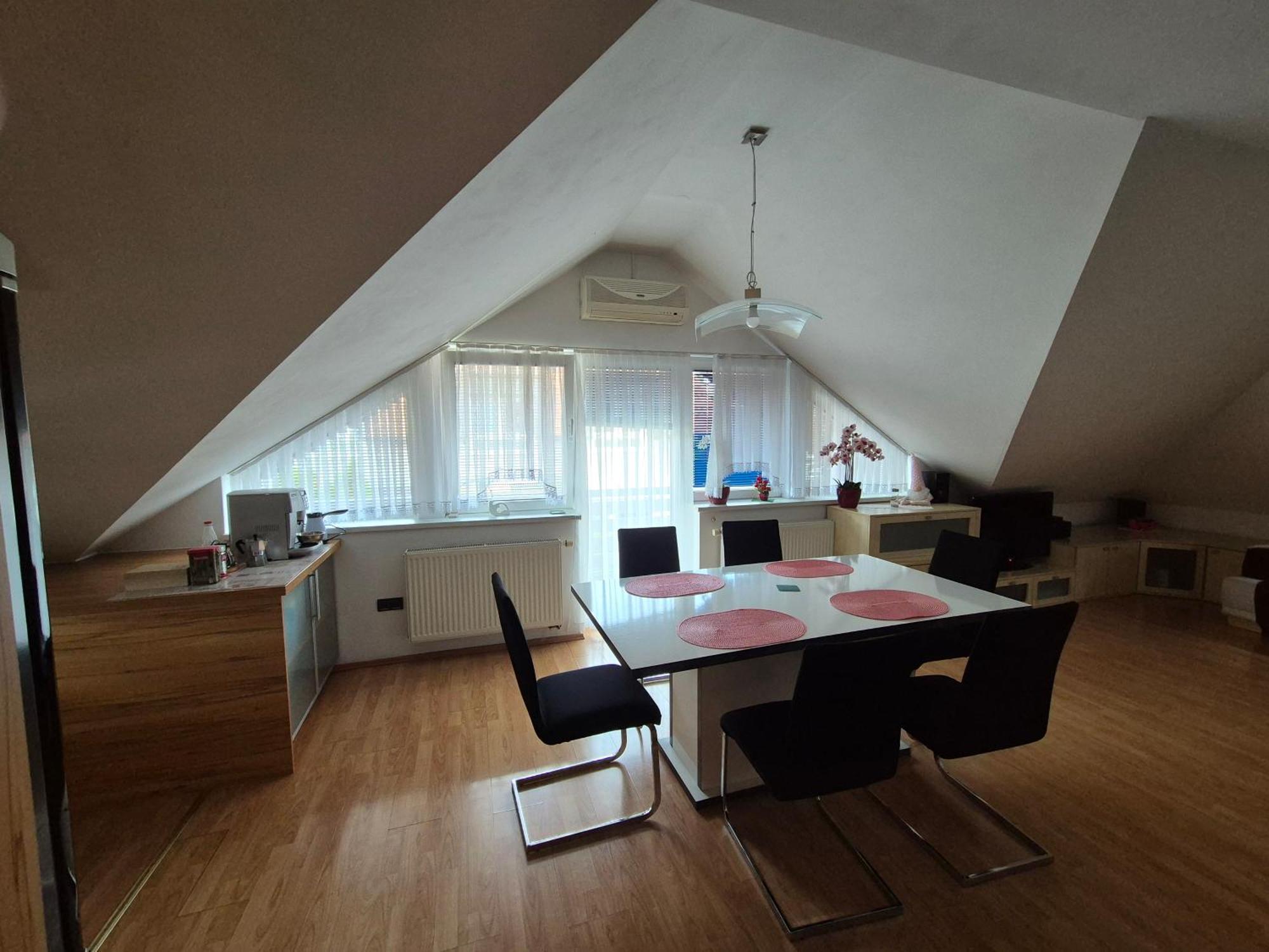 Oddih V Mirnem In Zelenem Okolju Apartment Skofljica Bagian luar foto