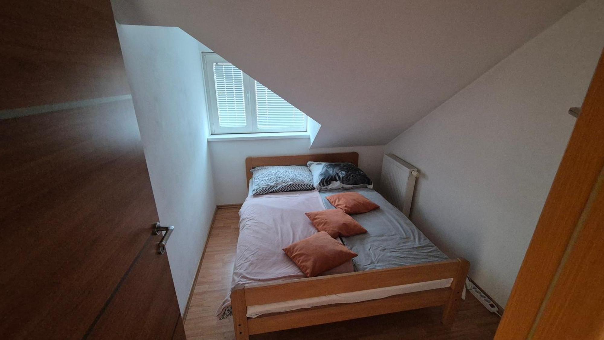 Oddih V Mirnem In Zelenem Okolju Apartment Skofljica Bagian luar foto